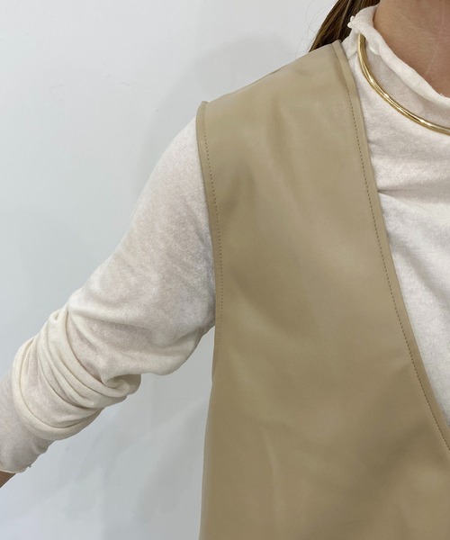 CAPRICIEUX LE'MAGE（カプリシューレマージュ）の「フェイクレザーベスト（ベスト・レディース・ブラック/ベージュ・FREE）」の7枚目の写真