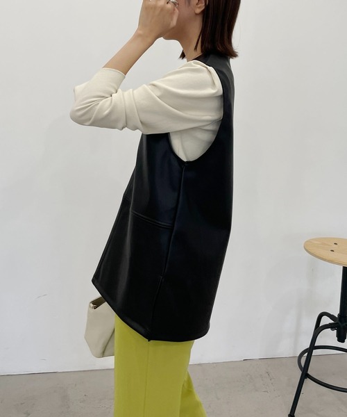 CAPRICIEUX LE'MAGE（カプリシューレマージュ）の「フェイクレザーベスト（ベスト・レディース・ブラック/ベージュ・FREE）」の21枚目の写真