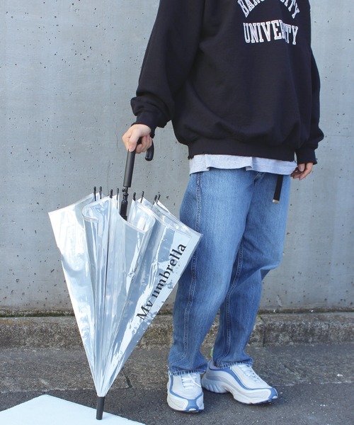 LAVEANGE(ラビアンジェ)の「メタリック/シルバー ビニール傘(長傘・メンズ・シルバー・60cm)」の7枚目の写真