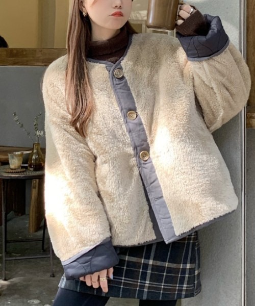 a lot of love（ア ロット オブ ラブ）の「リバーシブルボアキルティングブルゾン（ブルゾン・レディース・ベージュ/オフホワイト/ダークグレー・FREE）」の18枚目の写真
