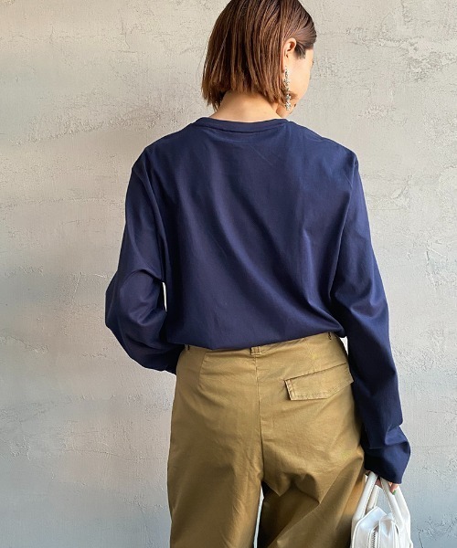 LACOSTE（ラコステ）の「【WEB限定】[LACOSTE/ラコステ] ワンポイントロゴ クルーネックロンT（Tシャツ/カットソー・レディース・グレー/ブラック/ホワイト/ネイビー・3/4/5/6）」の13枚目の写真