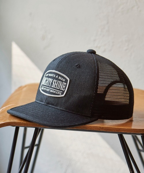 Mighty Shine（マイティシャイン）の「Wappen Short Brim Mesh Cap / Mighty Shine  SUMMER（キャップ・メンズ・ベージュ/ブラック/ネイビー/カーキ・FREE）」の2枚目の写真