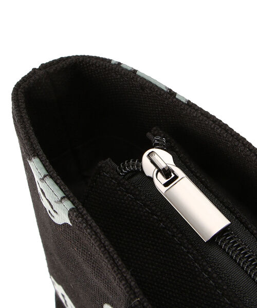 RAWLIFE(ロウライフ)の「BACK SPIN!/バックスピン!/The Rolling Stones Tongue Patterned Cart Bag(トートバッグ・メンズ・ブラック・FREE)」の9枚目の写真