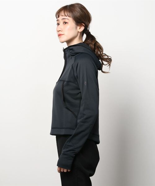 DESCENTE(デサント)の「デサント HEATNAVIハーフZIPパーカー(その他アウター・レディース・ブラック/ネイビー/レッドパープル・M/L)」の4枚目の写真