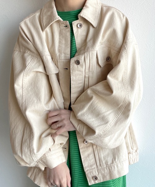 w closet（ダブルクローゼット）の「BIGシルエットGジャン（デニムジャケット・レディース・ブルー/キナリ・FREE）」の16枚目の写真