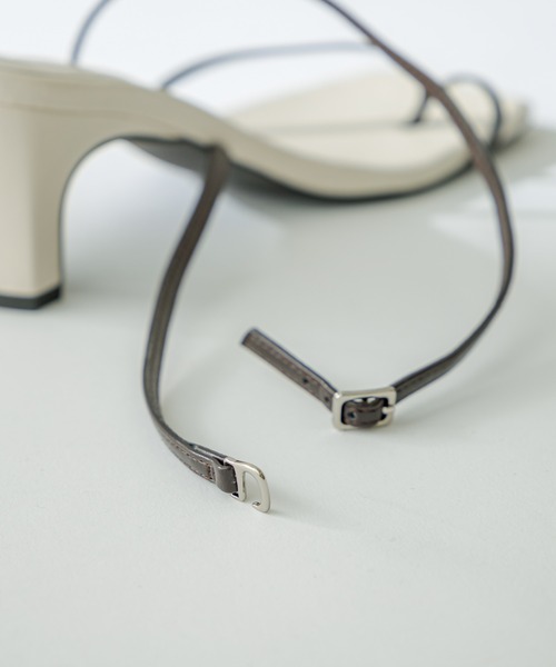 mystic（ミスティック）の「トングストラップサンダル（サンダル・レディース・アイボリー/キャメル・38/36/37）」の4枚目の写真