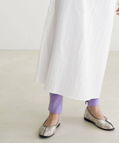 SALON adam et rope'(サロン アダム エ ロペ)の「刺繍チャイナシューズ(その他シューズ・レディース・ベージュ/ピンク・38/39/37)」の3枚目の写真