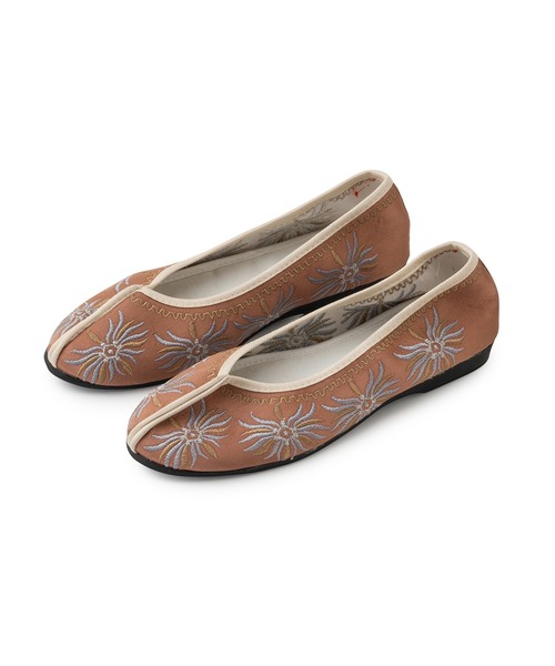 SALON adam et rope'(サロン アダム エ ロペ)の「刺繍チャイナシューズ(その他シューズ・レディース・ベージュ/ピンク・38/39/37)」の15枚目の写真