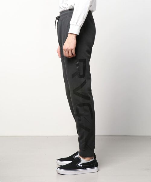 RVCA(ルーカ)の「RVCA メンズ BIG RVCA FLEECE PANT スウェットパンツ【2022年春夏モデル】ルーカロゴスウェットパンツ(スウェットパンツ・メンズ・ブラック/モスグリーン/ラベンダー・SMALL/MEDIUM/LARGE)」の18枚目の写真