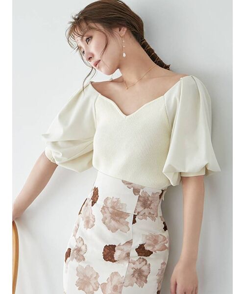 RESEXXY(リゼクシー)の「ハートネックニットトップス【セットアップ着用可能】(ニット/セーター・レディース・ブルー/ブラック/アイボリー/ベージュ・FREE)」の2枚目の写真