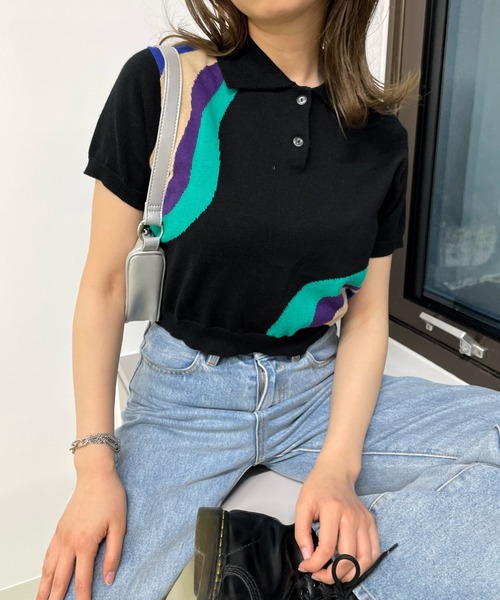 WHO'S WHO gallery(フーズフーギャラリー)の「ウェーブニット半袖ポロ(ポロシャツ・レディース・オフホワイト/オレンジ/ブラック・FREE)」の3枚目の写真