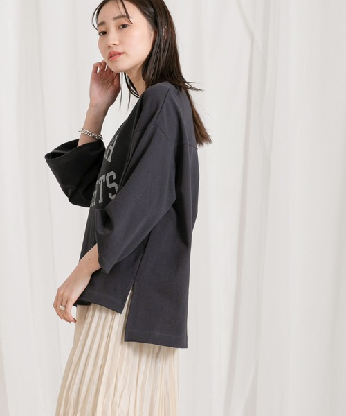 Gready Brilliant(グレディブリリアン)の「DYKERロゴ袖タックTシャツ(Tシャツ/カットソー・レディース・チャコールグレー/カーキ・38)」の4枚目の写真