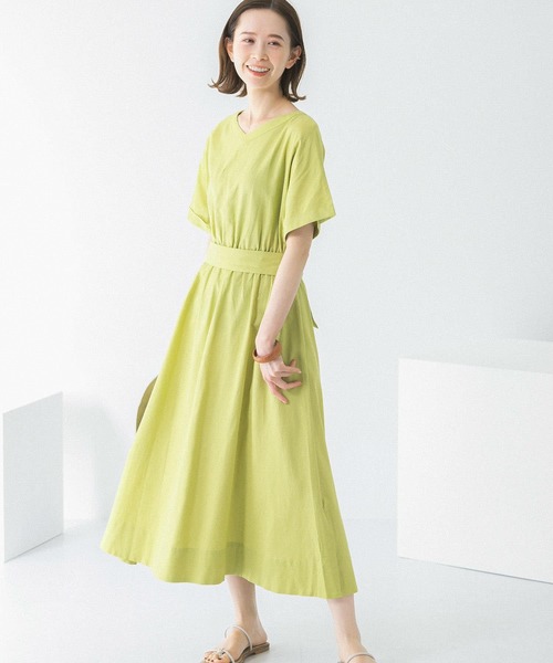 URBAN RESEARCH ROSSO WOMEN（アーバンリサーチ　ロッソ）の「『UR GREEN』2WAYウエストマークワンピース（ワンピース・レディース・チャコールグレー/パープル系その他/イエロー系その他・FREE）」の13枚目の写真