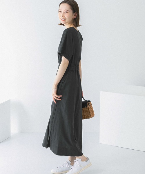 URBAN RESEARCH ROSSO WOMEN（アーバンリサーチ　ロッソ）の「『UR GREEN』2WAYウエストマークワンピース（ワンピース・レディース・チャコールグレー/パープル系その他/イエロー系その他・FREE）」の18枚目の写真