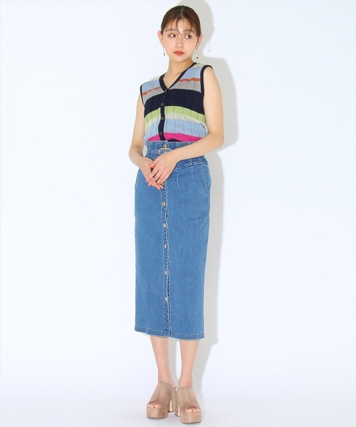 REDYAZEL（レディアゼル）の「ハイウエストデニム前ボタンタイトスカート（デニムスカート・レディース・ブルー/ネイビー・SMALL/MEDIUM）」の13枚目の写真