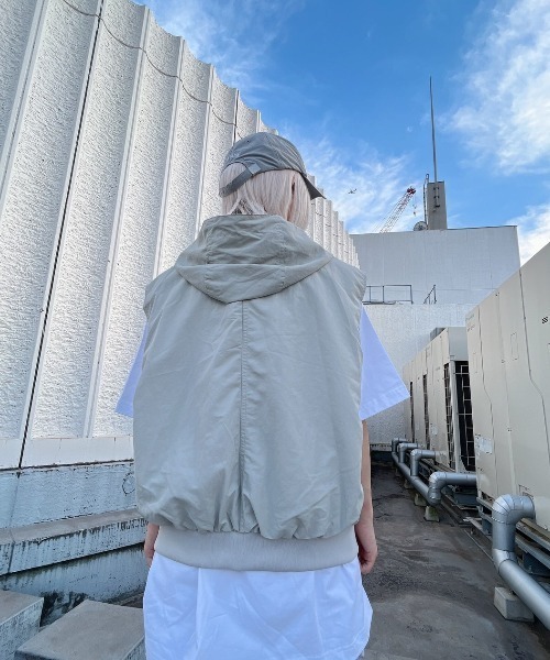 XU（エックスユー）の「【XU/エックスユー】sleeveless zip up hoodie/スリーブレス ジップアップ フーディー ベスト チョッキ風 フード ストリート（その他トップス・レディース・ブラック/グレー・ONE SIZE）」の21枚目の写真