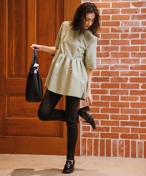 OPAQUE.CLIP（オペークドットクリップ）の「◆ペプラムブラウス【WEB限定サイズ】（シャツ/ブラウス・レディース・ダークネイビー/ブルー/オリーブ/オフホワイト・38/40/42/36）」の13枚目の写真