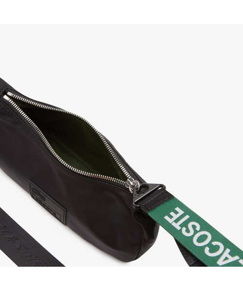 LACOSTE（ラコステ）の「アクティブ ナイロン シグネチャーパッチバゲットショルダーバッグ（ショルダーバッグ・メンズ・ブラック/バイオレット・FREE）」の4枚目の写真