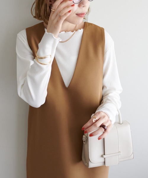 DISCOAT(ディスコート)の「深Vジャンスカ(ジャンパースカート・レディース・ブラック/モカ/ベージュ・FREE)」の20枚目の写真