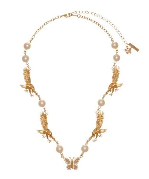 STUGAZI(スガキ)の「【STUGAZI/スガジ】Ed Hardy Eagle Angel Necklace / エドハーディ バタフライ ネックレス バタフライネックレス パール ネックレス パールネックレス シルバー ゴールド 蝶々 チェーンネックレス Y2K トライバル タトゥー(ネックレス・メンズ・シルバー/ゴールド・ONE SIZE)」の2枚目の写真