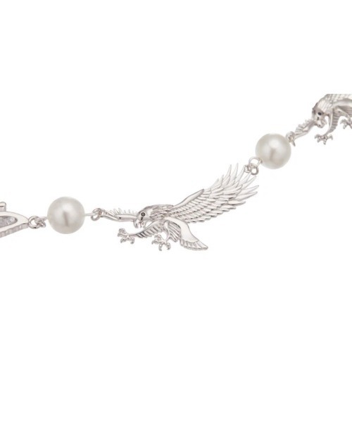 STUGAZI(スガキ)の「【STUGAZI/スガジ】Ed Hardy Eagle Angel Necklace / エドハーディ バタフライ ネックレス バタフライネックレス パール ネックレス パールネックレス シルバー ゴールド 蝶々 チェーンネックレス Y2K トライバル タトゥー(ネックレス・メンズ・シルバー/ゴールド・ONE SIZE)」の7枚目の写真