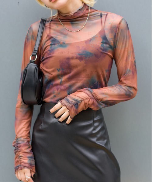 SpRay(スプレイ)の「水彩柄シアーボトルネックカットソー(Tシャツ/カットソー・レディース・アイボリー/グレイッシュベージュ/レンガ・FREE)」の11枚目の写真