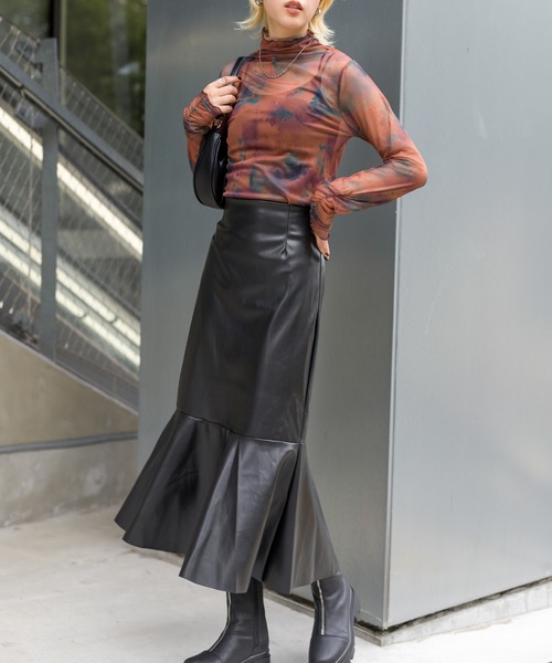 SpRay(スプレイ)の「水彩柄シアーボトルネックカットソー(Tシャツ/カットソー・レディース・アイボリー/グレイッシュベージュ/レンガ・FREE)」の14枚目の写真