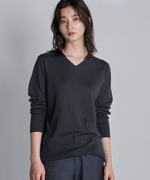 la.f…(ラエフ)の「ECOLUX Vネックニット≪手洗い可能≫(ニット/セーター・レディース・チャコールグレー/ネイビー/レッド/ブルー・11号/9号/7号)」の2枚目の写真