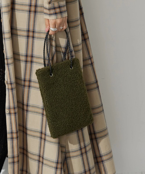 AMERICAN HOLIC（アメリカンホリック）の「ボアミニバック（ハンドバッグ・レディース・ベージュ/オレンジ/カーキ/ブルーグレー・FREE）」の3枚目の写真