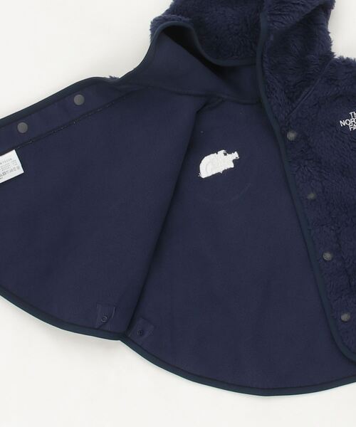 THE NORTH FACE（ザノースフェイス）の「ザ ノース フェイス THE NORTH FACE B Sherpa Fleece Poncho(ベビーシェルパフリースポンチョ)（ポンチョ・キッズ・ネイビー/ブラウン・J/M）」の4枚目の写真