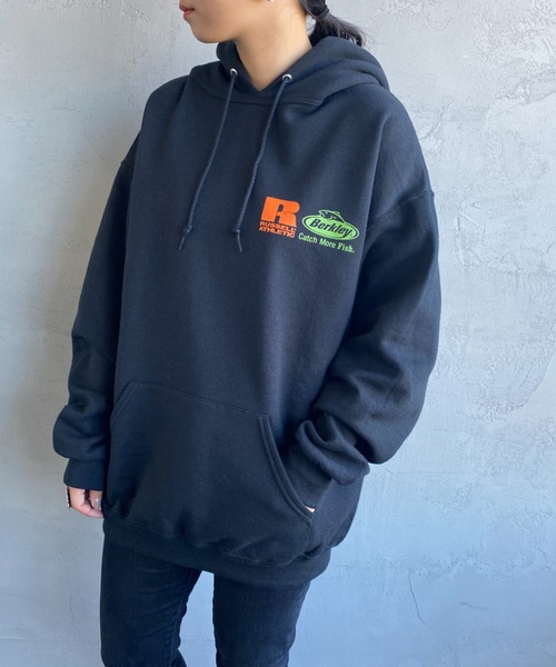 Russell Athletic（ラッセルアスレティック）の「[RUSSELL ATHLETIC/ラッセル アスレチック] BERKLEY×RUSSEL ATHLETIC 別注 オーバルロゴプリントスウェットパーカー（パーカー・レディース・グレー/ブラック・M/L）」の7枚目の写真