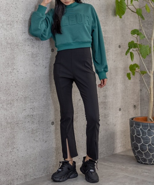 clear（クリア）の「エンボスロゴショート丈スウェットトップス（スウェット・レディース・ブラック/イエロー/グリーン/アイボリー・F）」の13枚目の写真