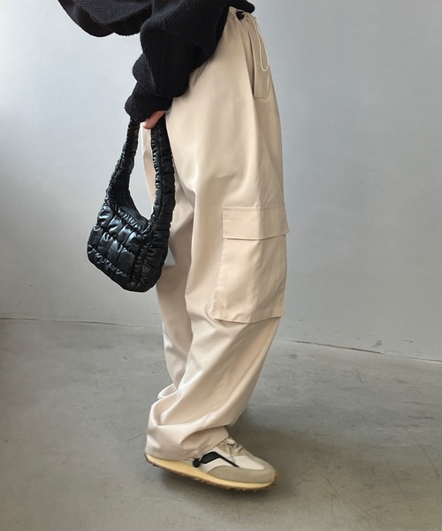 chuclla(チュクラ)の「ドローコード ライトカーゴパンツ chw22a134(カーゴパンツ・レディース・アイボリー/ブラック/グレー・L/M/S)」の2枚目の写真