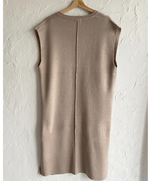 She's Closet(シーズクローゼット)の「深Vネックサイドスリットカフタンロングニットワンピース(ワンピース・レディース・ブラック/グレイッシュベージュ/アイボリー・FREE)」の7枚目の写真