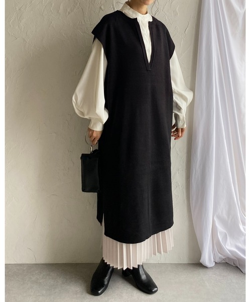 She's Closet(シーズクローゼット)の「深Vネックサイドスリットカフタンロングニットワンピース(ワンピース・レディース・ブラック/グレイッシュベージュ/アイボリー・FREE)」の9枚目の写真