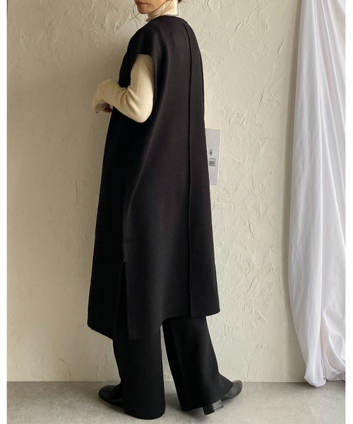 She's Closet(シーズクローゼット)の「深Vネックサイドスリットカフタンロングニットワンピース(ワンピース・レディース・ブラック/グレイッシュベージュ/アイボリー・FREE)」の16枚目の写真
