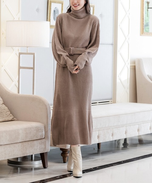 Julia Boutique(ジュリアブティック)の「ベルト付きタートルネックローゲージニットマーメイドワンピース/22637(ワンピース・レディース・アイボリー/ブラック/プラム/モカ・ONE)」の4枚目の写真