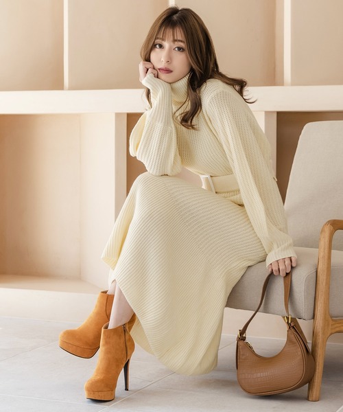 Julia Boutique(ジュリアブティック)の「ベルト付きタートルネックローゲージニットマーメイドワンピース/22637(ワンピース・レディース・アイボリー/ブラック/プラム/モカ・ONE)」の5枚目の写真