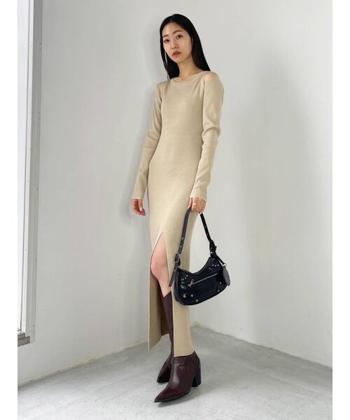 EMODA（エモダ）の「カーブスリットマキシニットワンピース