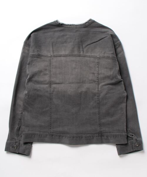 Petit Honfleur(プチオンフルール)の「ノーカラーデニムジャケット(デニムジャケット・レディース・ネイビー/グレー・11号/9号)」の4枚目の写真