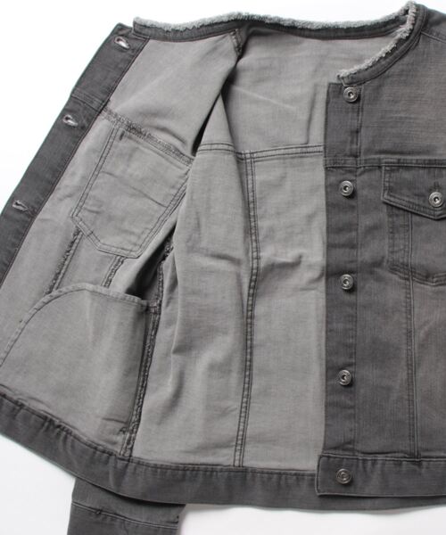Petit Honfleur(プチオンフルール)の「ノーカラーデニムジャケット(デニムジャケット・レディース・ネイビー/グレー・11号/9号)」の3枚目の写真