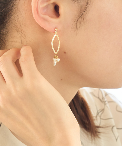 ROPE' PICNIC(ロペピクニック)の「オーバルメタル×パールピアス(ピアス(両耳用)・レディース・シルバー/ゴールド・FREE)」の6枚目の写真