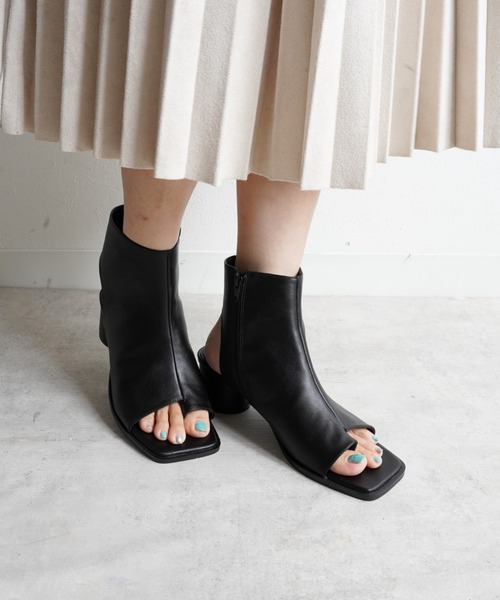 Fabby fabby（ファビィーファビィー）の「トングブーツサンダル（サンダル・レディース・ブラウン/オフホワイト/ブラック/ライトベージュ・MEDIUM/LARGE/SMALL）」の19枚目の写真