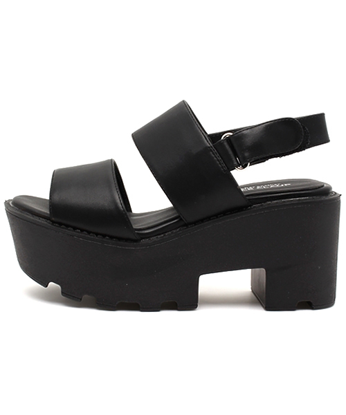 one after another NICE CLAUP（ワンアフターアナザーナイスクラップ）の「【non-no8月号掲載ナイスクラップ】スポーツサンダル（サンダル・レディース・ブラック/ホワイト・SMALL/MEDIUM/LARGE）」の3枚目の写真