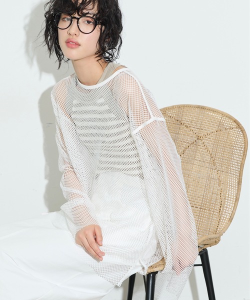 THE YOn(ザヨン)の「メッシュパイピングルーズフィットプルオーバー(Tシャツ/カットソー・レディース・アイボリー/グリーン/オフホワイト/ネイビー・FREE)」の1枚目の写真