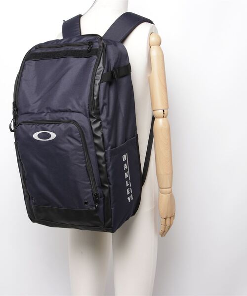 OAKLEY（オークリー）の「オークリー STRIKING GROUND BAG L 7.0 