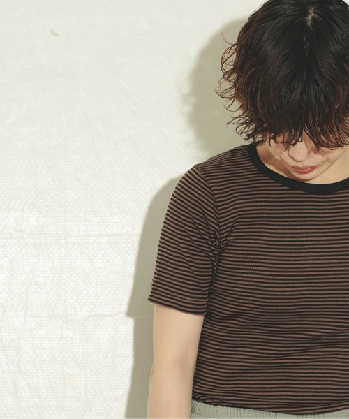 MILLER（ミラー）の「Miller クルーネックTEE（Tシャツ/カットソー・レディース・アイボリー/ブルー/ライム/ブラウン/ネイビー/ブルー系その他/ブラック/レッド/グリーン/チャコールグレー/グレー・FREE）」の17枚目の写真