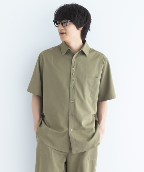 CRAFT STANDARD BOUTIQUE(クラフトスタンダードブティック)の「T/RチロリアンH/Sシャツ(シャツ/ブラウス・メンズ・グレイッシュベージュ/ブラック/アイボリー/チャコールグレー・M/L/XL)」の4枚目の写真