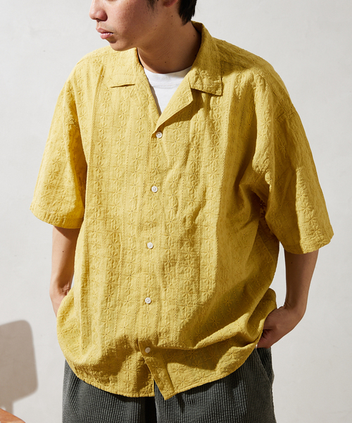 JOURNAL STANDARD relume（ジャーナルスタンダード　レリューム）の「CALIFORNIA エンブロイダリー  ガーメントダイシャツ（シャツ/ブラウス・メンズ・イエロー/ピンク/ブラック/サックスブルー・MEDIUM/LARGE）」の3枚目の写真