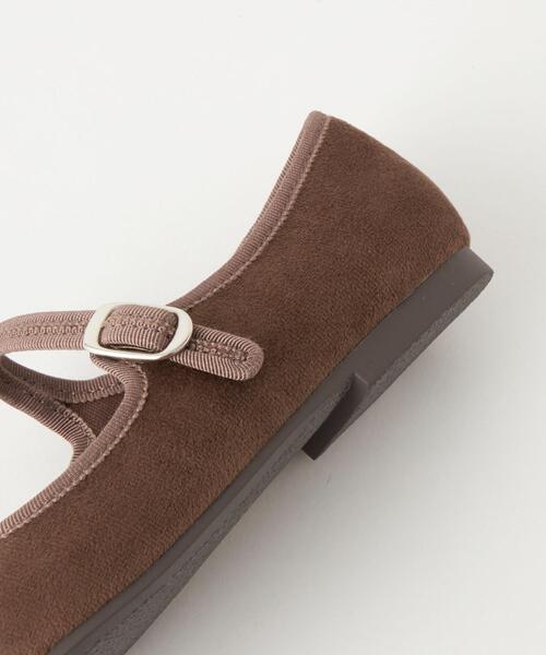 green label relaxing（グリーンレーベルリラクシング）の「ストラップ フラットシューズ 17cm-21cm（バレエシューズ・キッズ・オフホワイト/ブラック/ブラウン・17cm/18cm/19cm/20cm/21cm）」の11枚目の写真